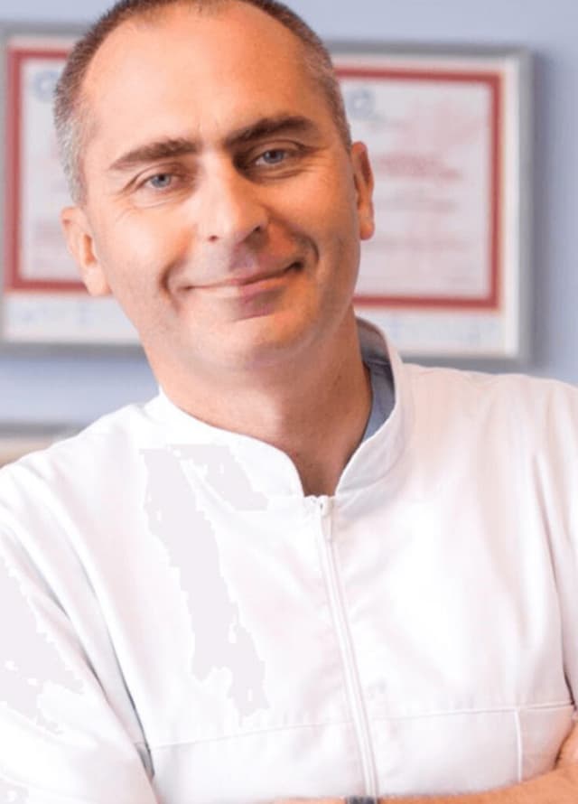 Dr n.med. Cezary Lewandowski
